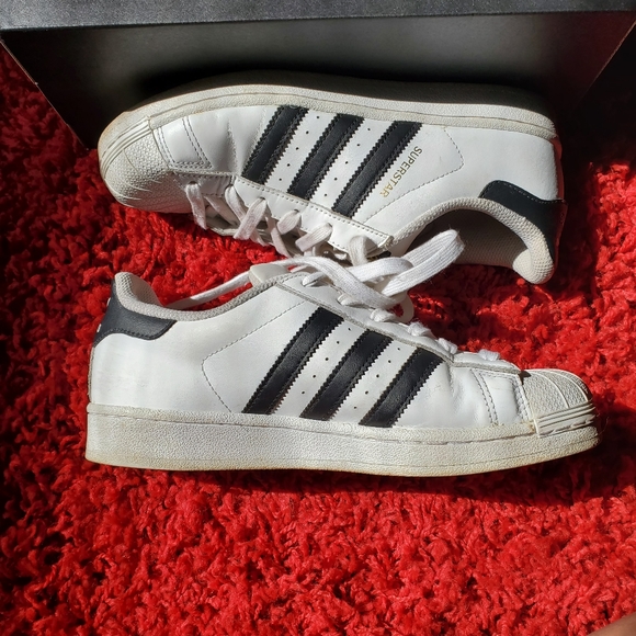 Streetwear Staple Adiddas Superstar All OOTD  🔥 with these.  Steppin proud - Picture 9 of 11